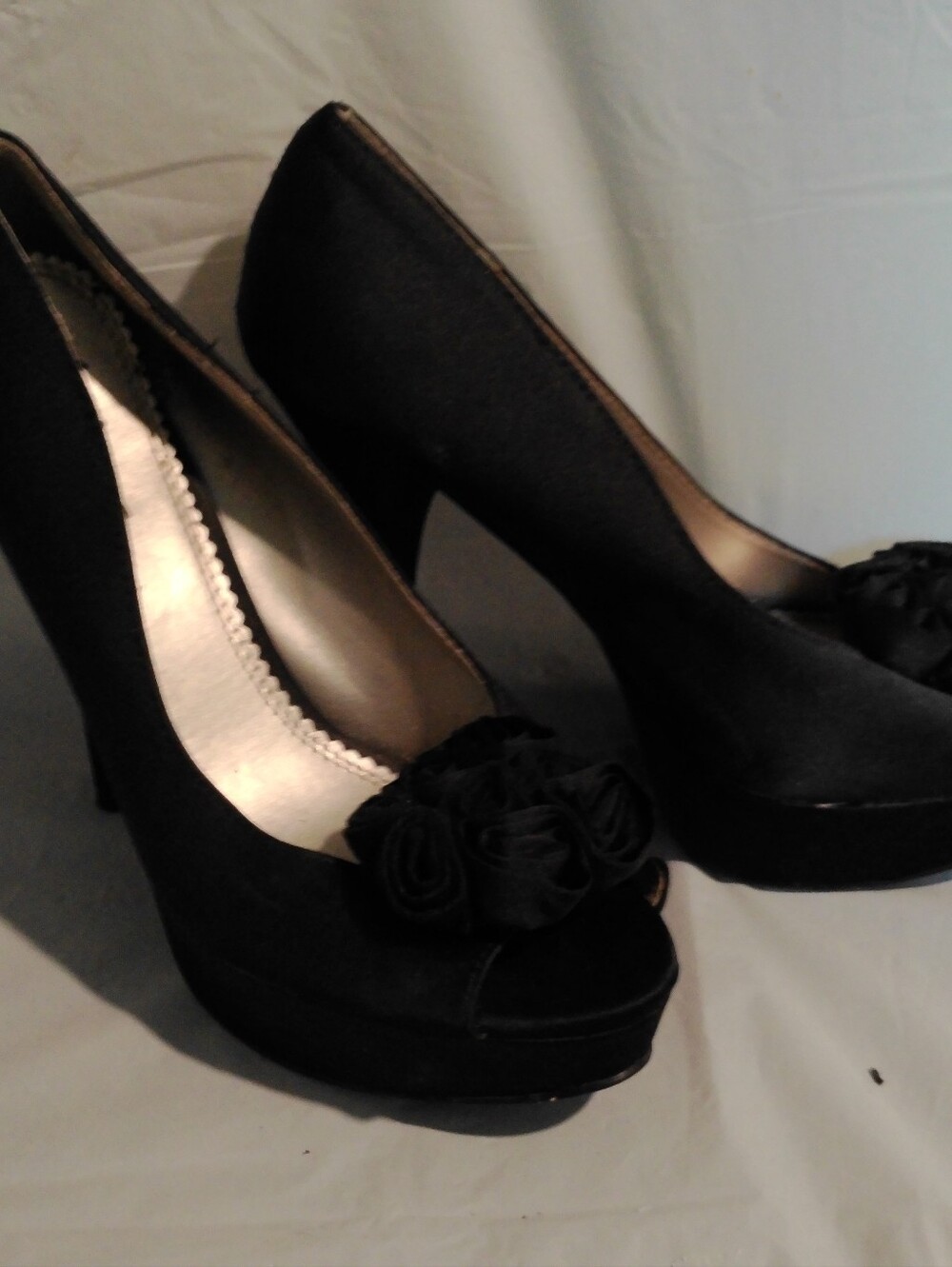 Fioni Night Black Women’s Peep-Toe Platform Heels with Floral Accent